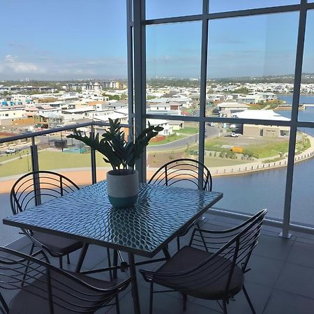Hotel Salt At Oceanside Kawana Waters Exteriér fotografie