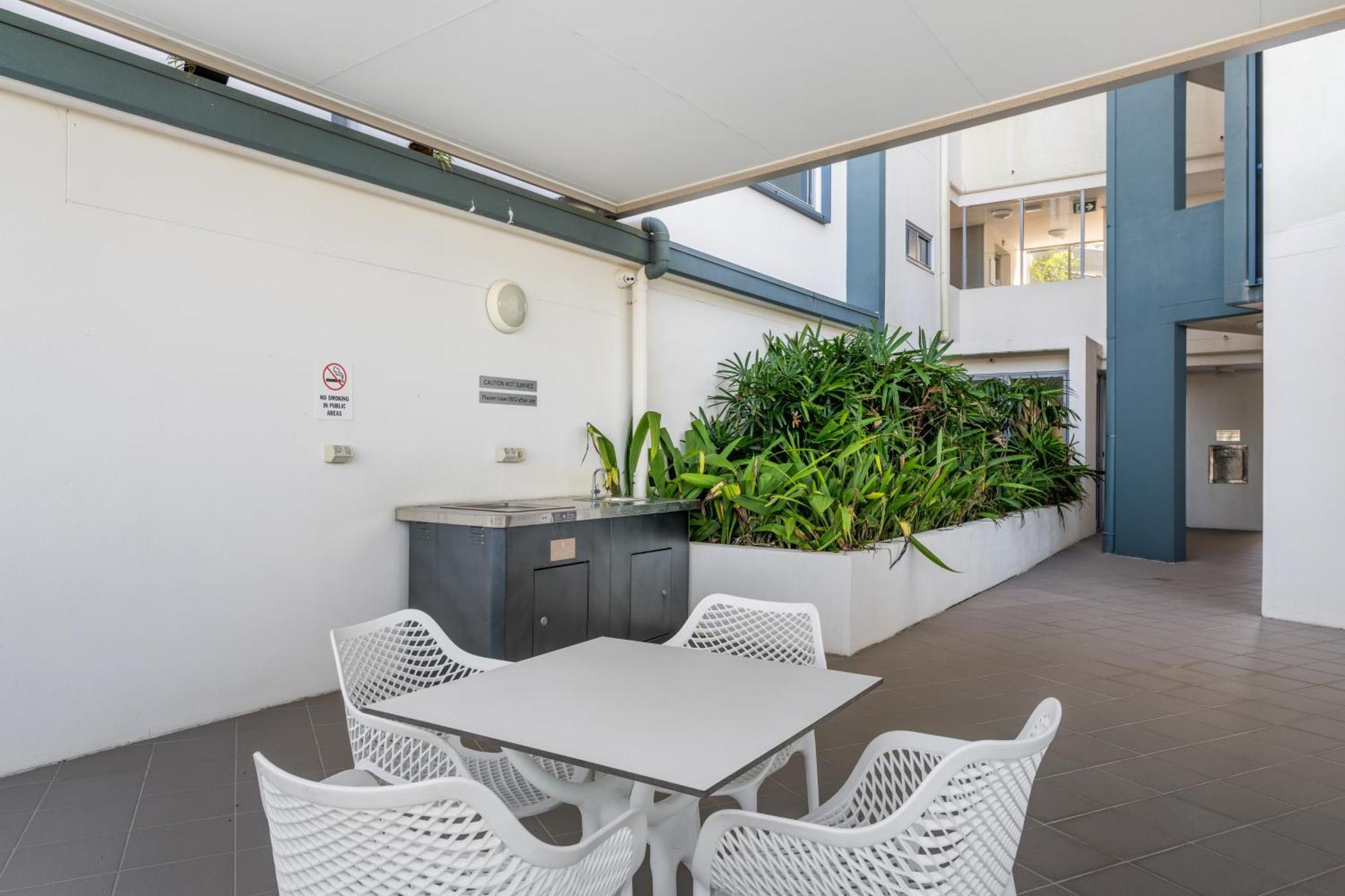 Hotel Salt At Oceanside Kawana Waters Exteriér fotografie